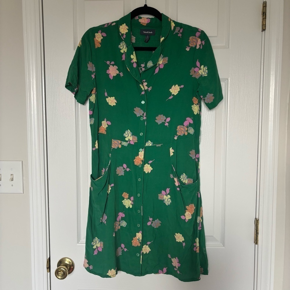 Modcloth Green Floral Button Front Dress With Pockets Size Small